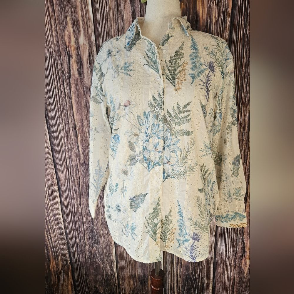 New Avida Eyelet Lace Button Front Shirt Plus Size 1X... B133